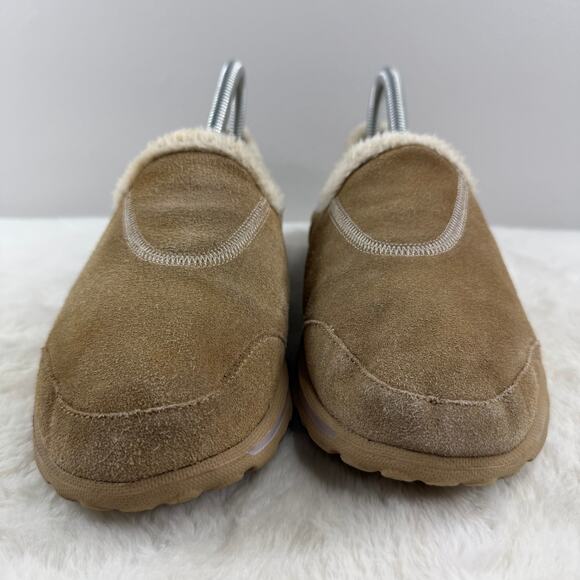 Skechers Go Walk Faux Fur Slip-On Women’s Size 8.5 Tan - Picture 2 of 8